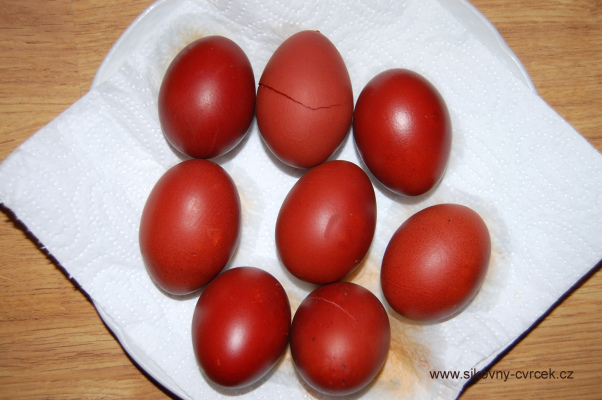 Barvení vajec slupkami cibule (obr. 8).jpg